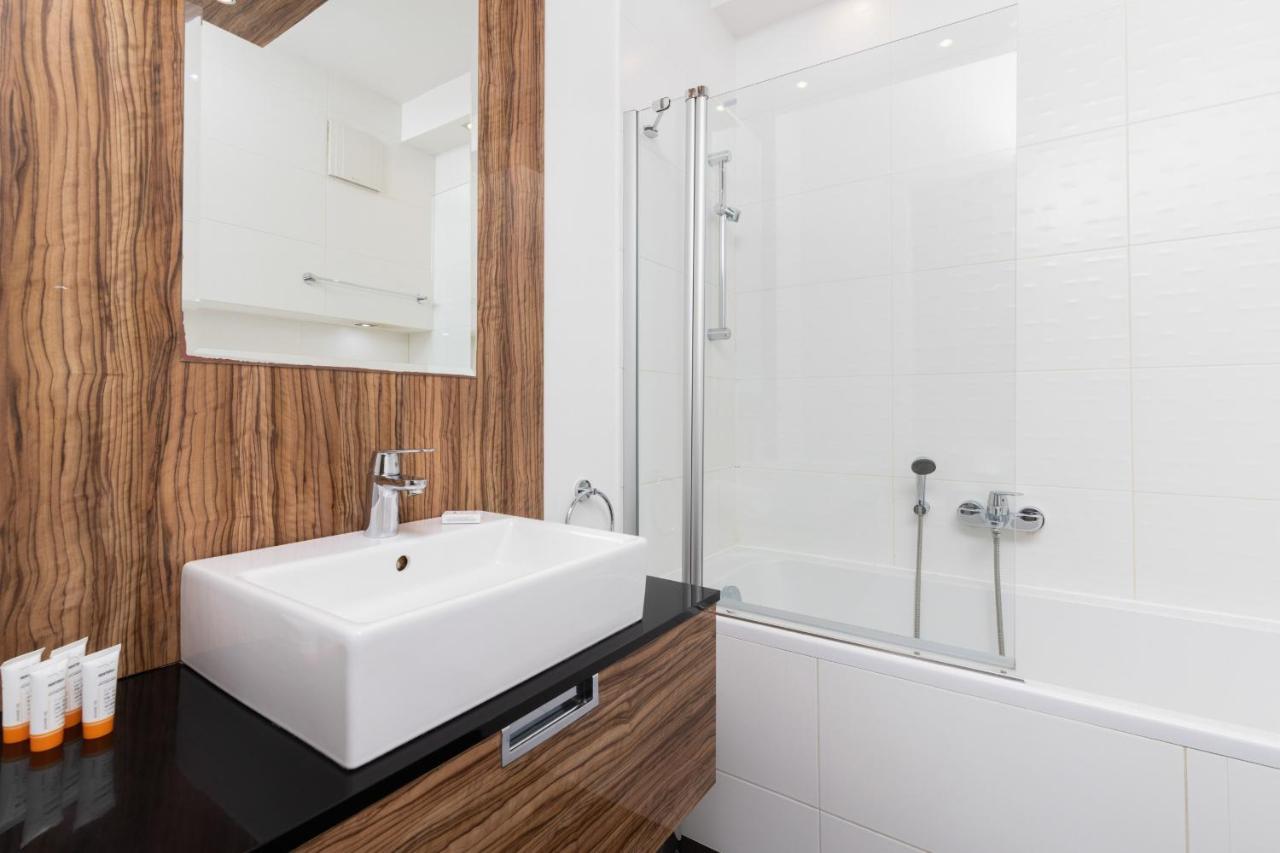 Atelier Residence Apartment By Noclegi Renters Varşovia Exterior foto